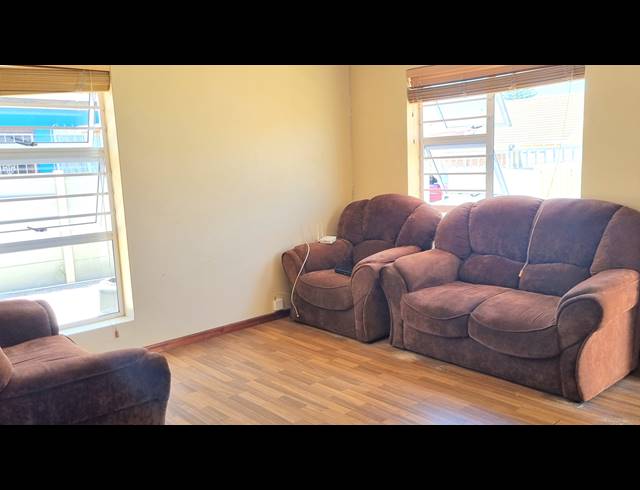 3 BEDROOM FREESTANDING SOLD IN RETREAT